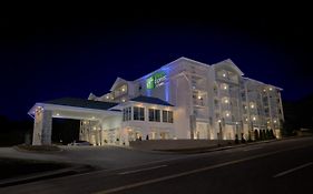 Holiday Inn Express Pigeon Forge – Sevierville